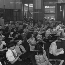 Schule 50er Jahre s/w | SP-Verlag - Realisiert mit Pictrs.com